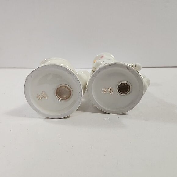 Holly Holiday Porcelain Salt & Pepper Shaker  Snowmen  Ice Skating Christmas - Picture 5 of 12